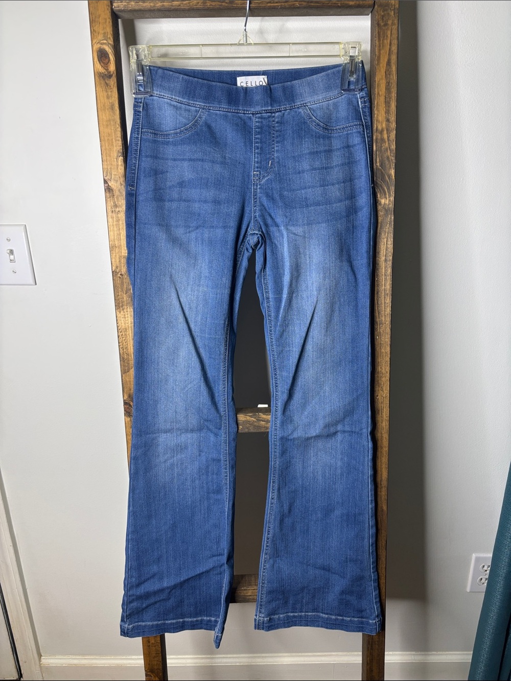Cello Medium Blue Women's Flare Jeans Size S